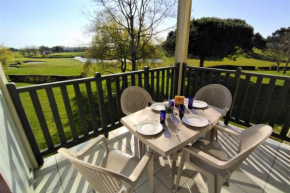 Charming T2 in the heart of the golf course between ocean and pine fores